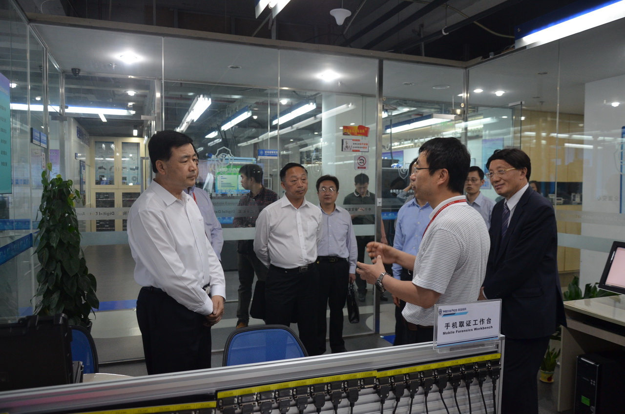 1539595066513593.jpg 03.jpg